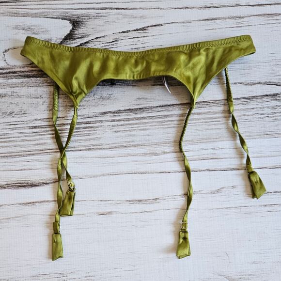 Victoria's Secret Green Silk Garter Belt sz Small - Picture 1 of 5